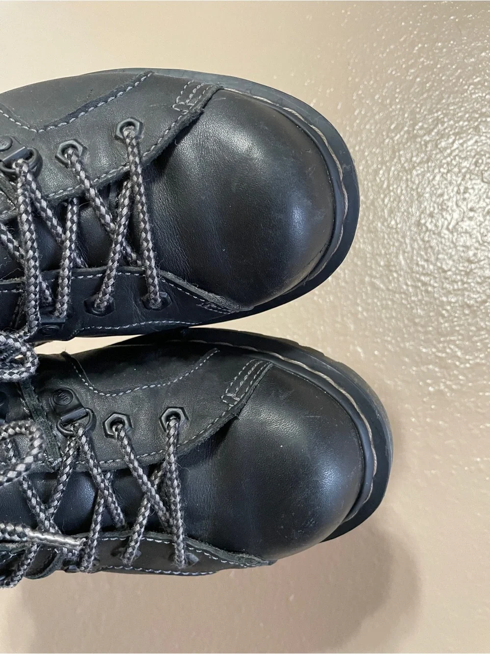 Dr. Martens Finnegan AW004 Black Leather Shoes Grunge Goth Biker Y2K